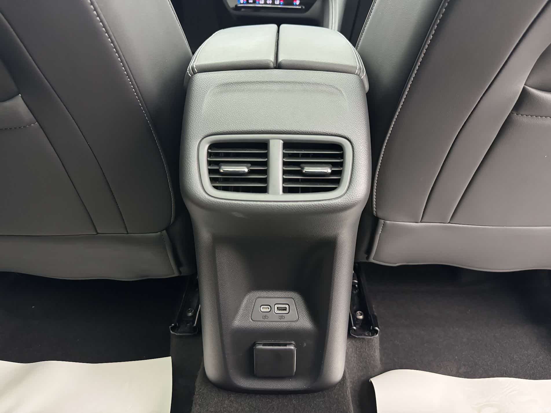 Buick Envision, 2022 28