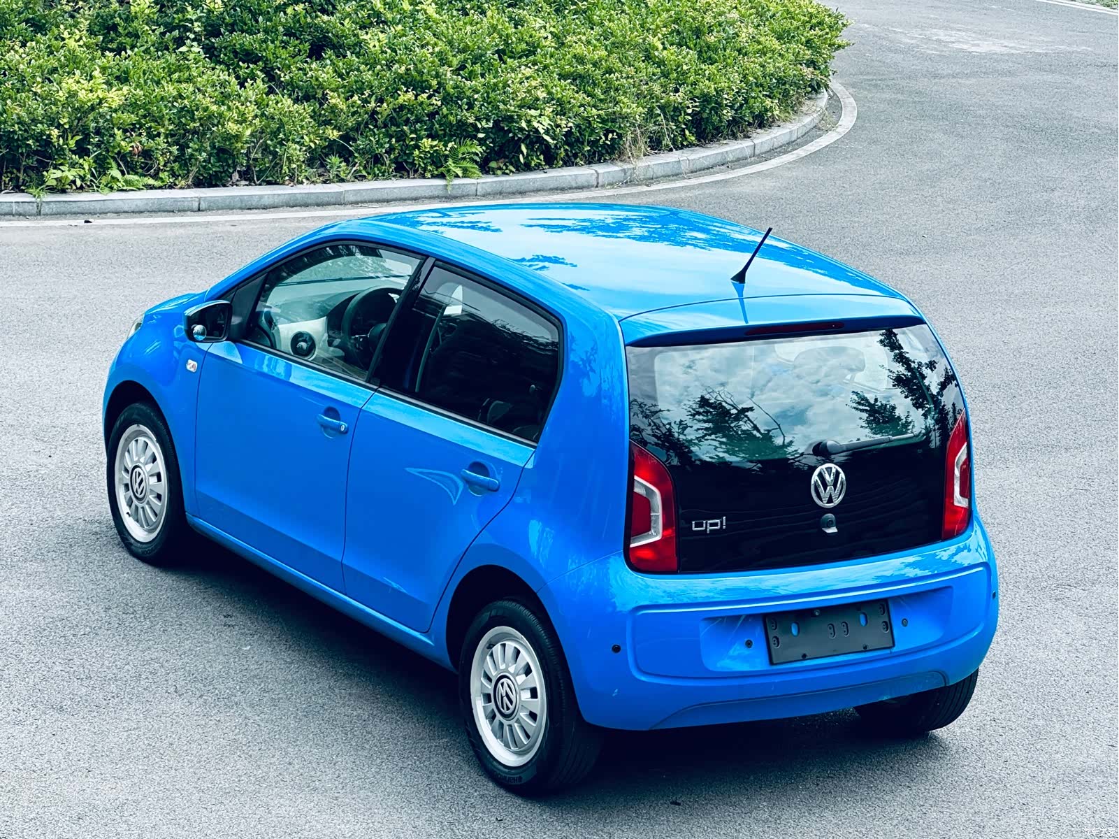 Volkswagen up, 2015 все фото