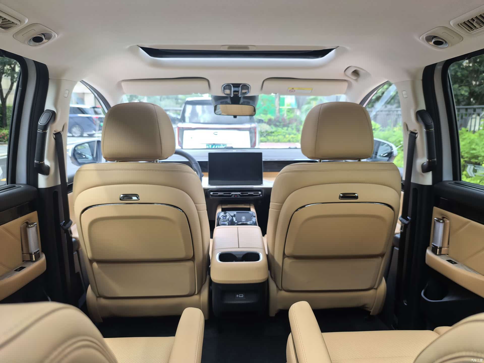 Trumpchi E8, 2024 9