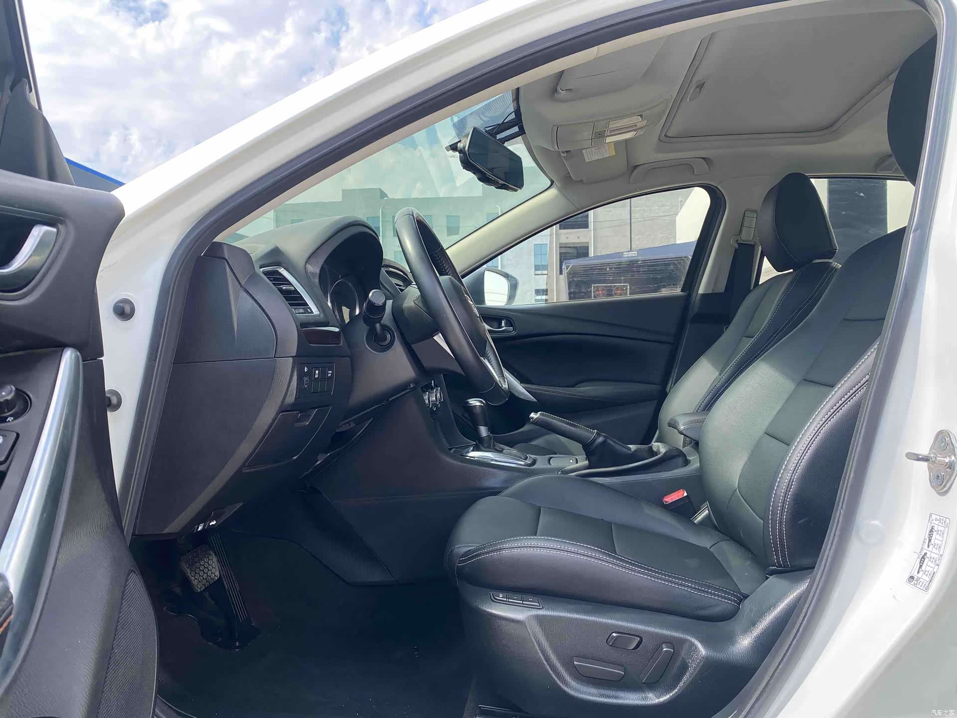 Mazda Atenza, 2014 4
