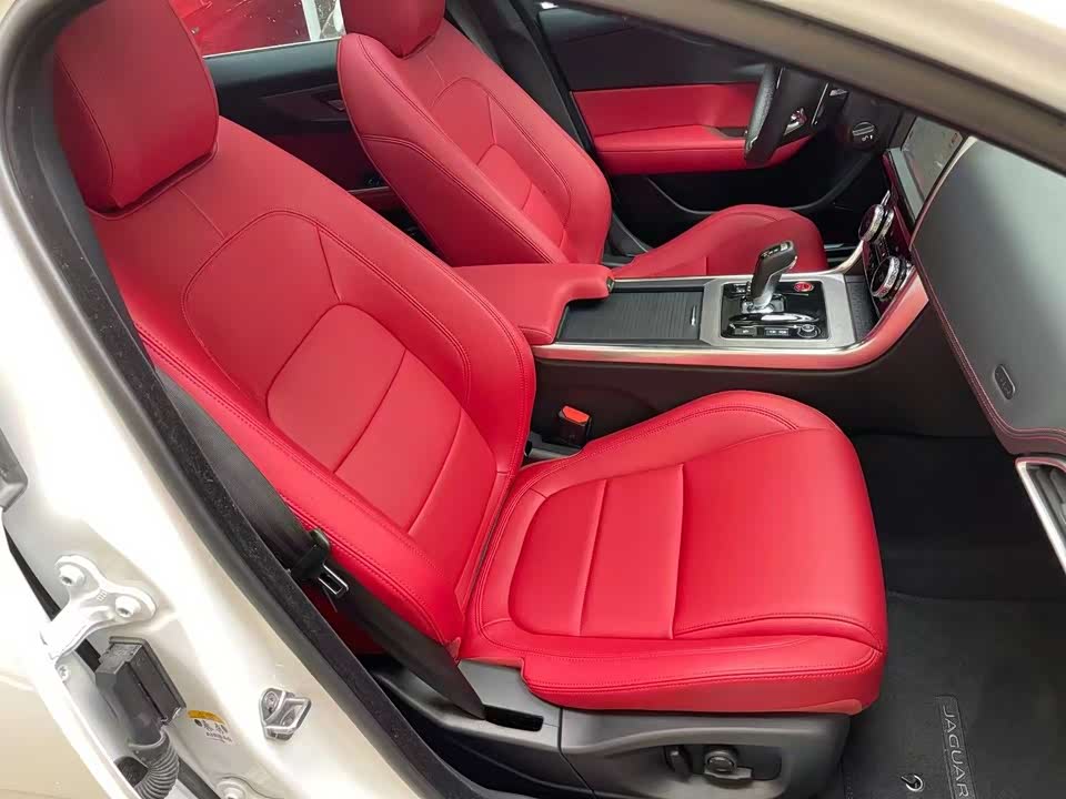 Jaguar XEL Jaguar XEL