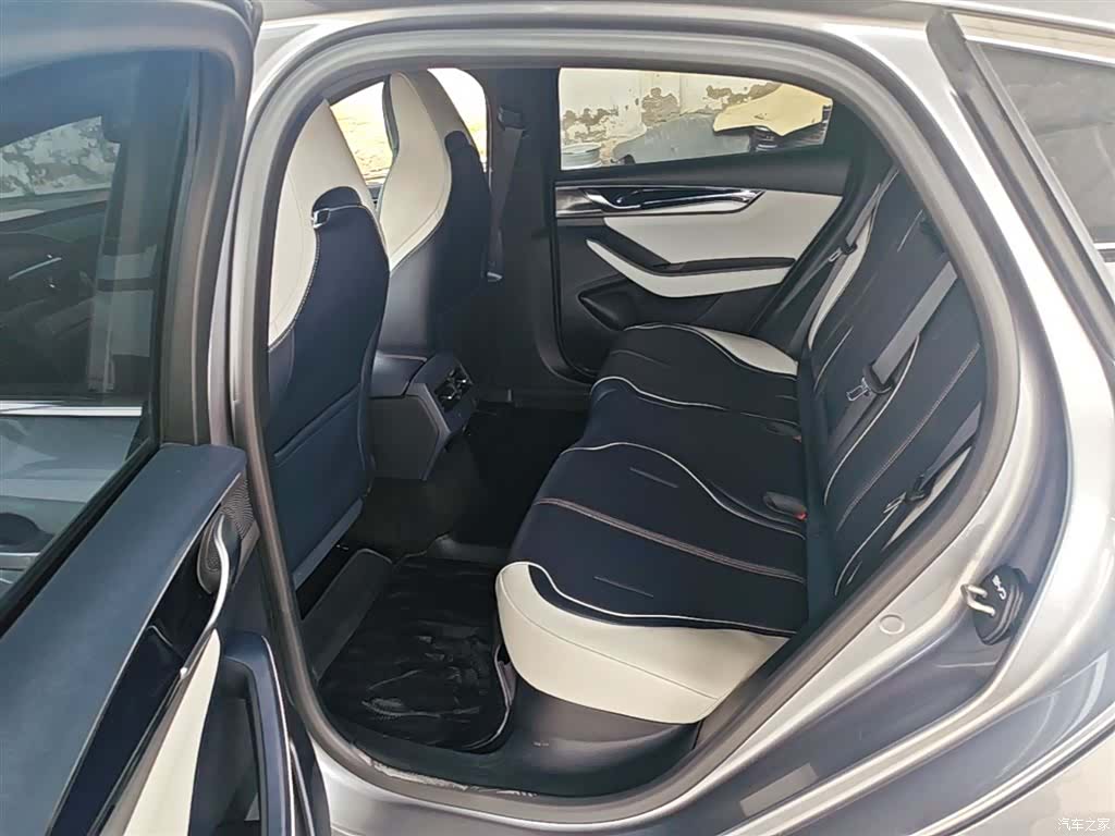BYD Qin, 2023 17
