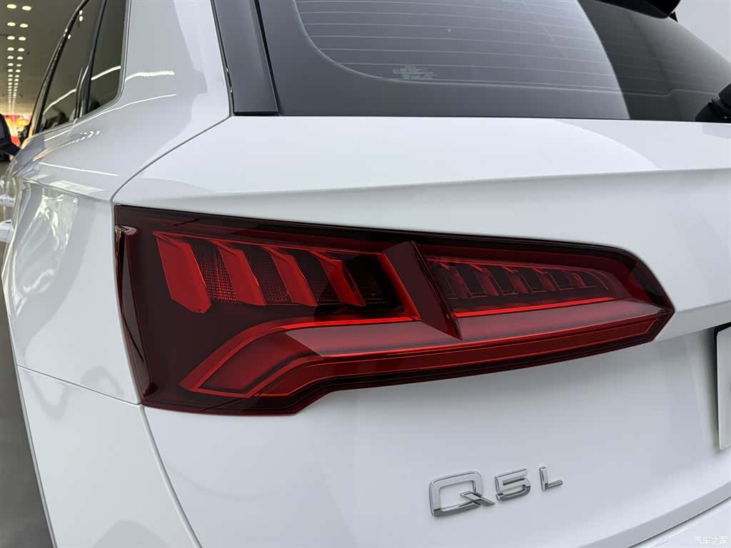 Audi Q5L, 2020 10