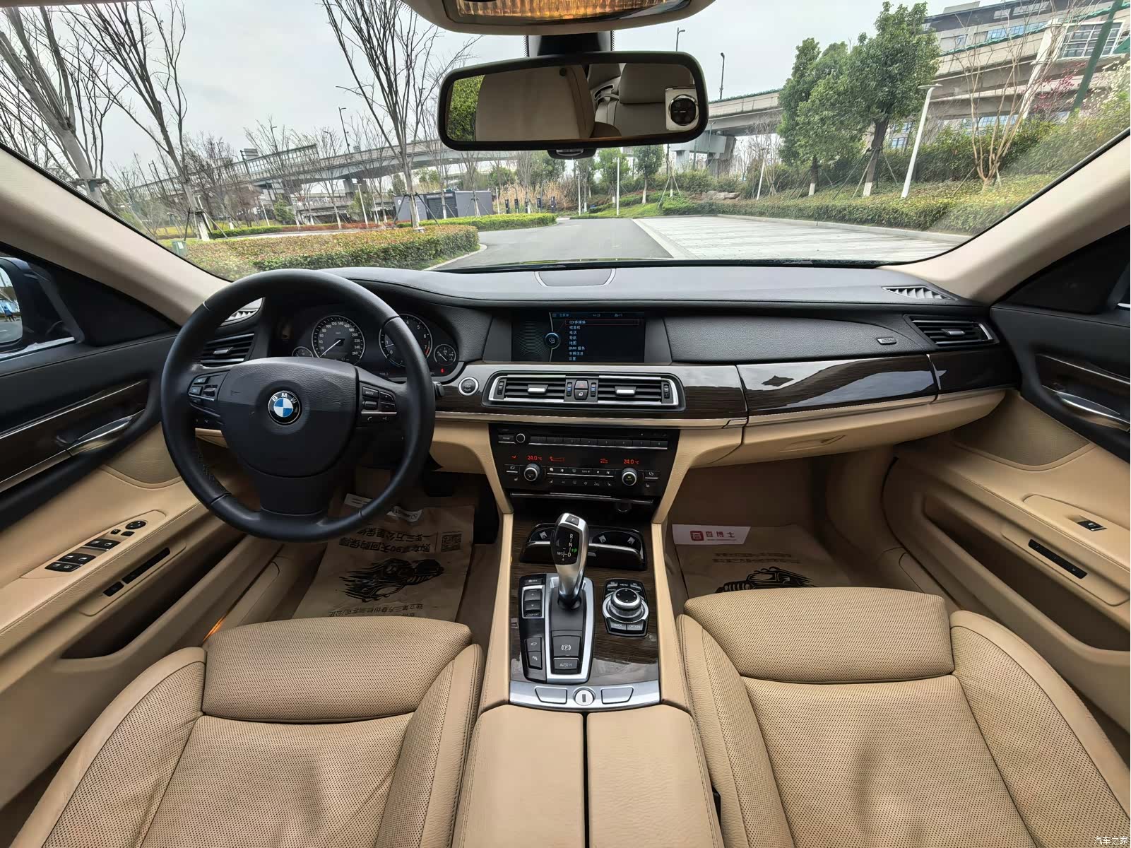 BMW 7 Series, 2011 8