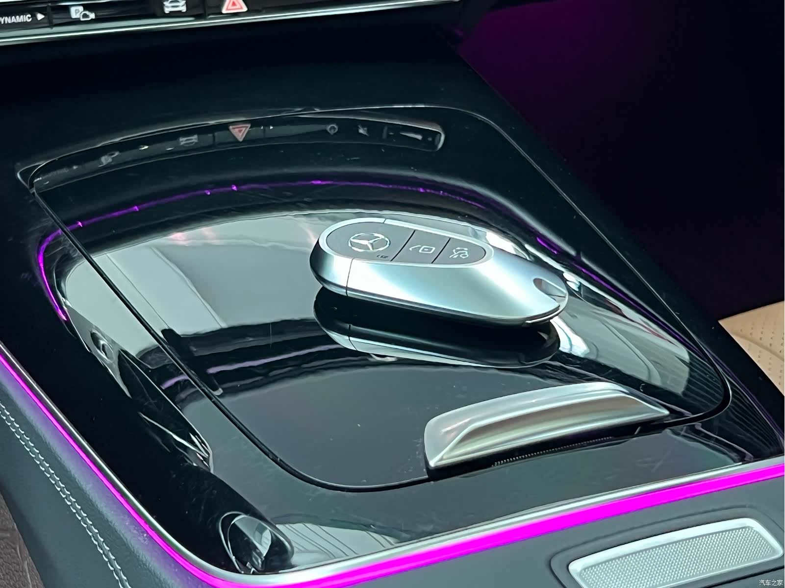 Mercedes-Benz E-Class, 2024 30