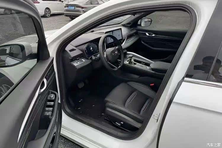 Geely Preface, 2024 4