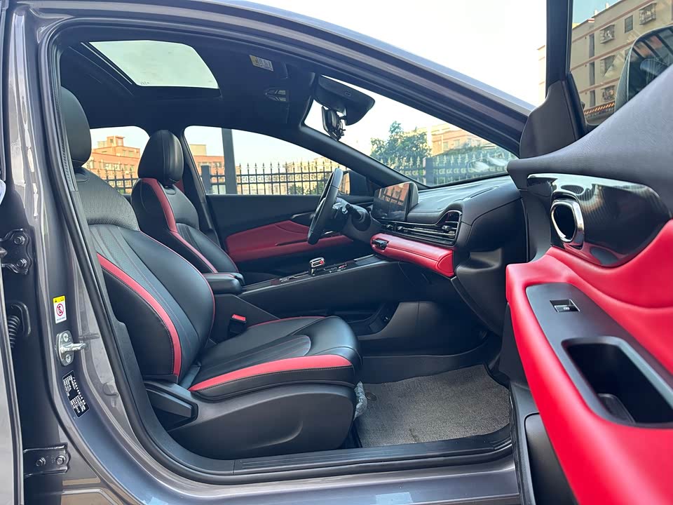 Trumpchi Shadow Leopard