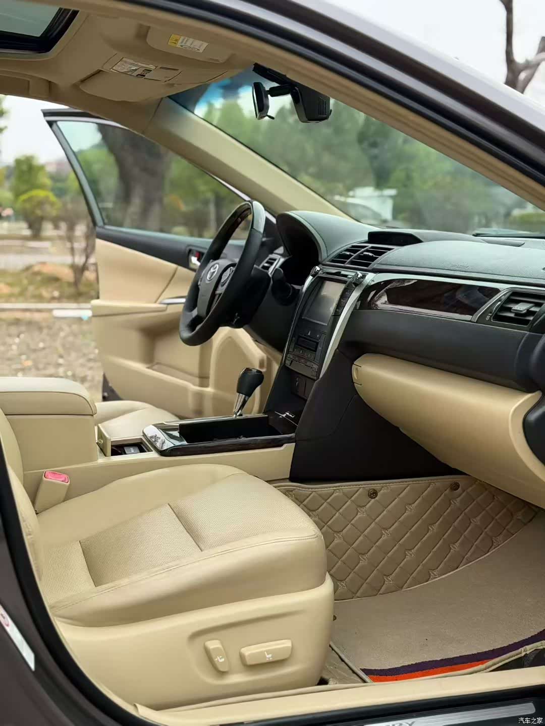 Toyota Camry, 2015 9