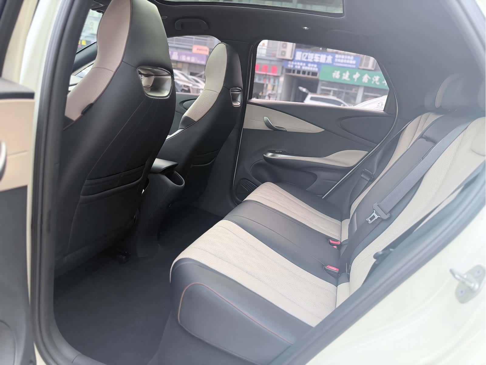 BYD Dolphin, 2023 8