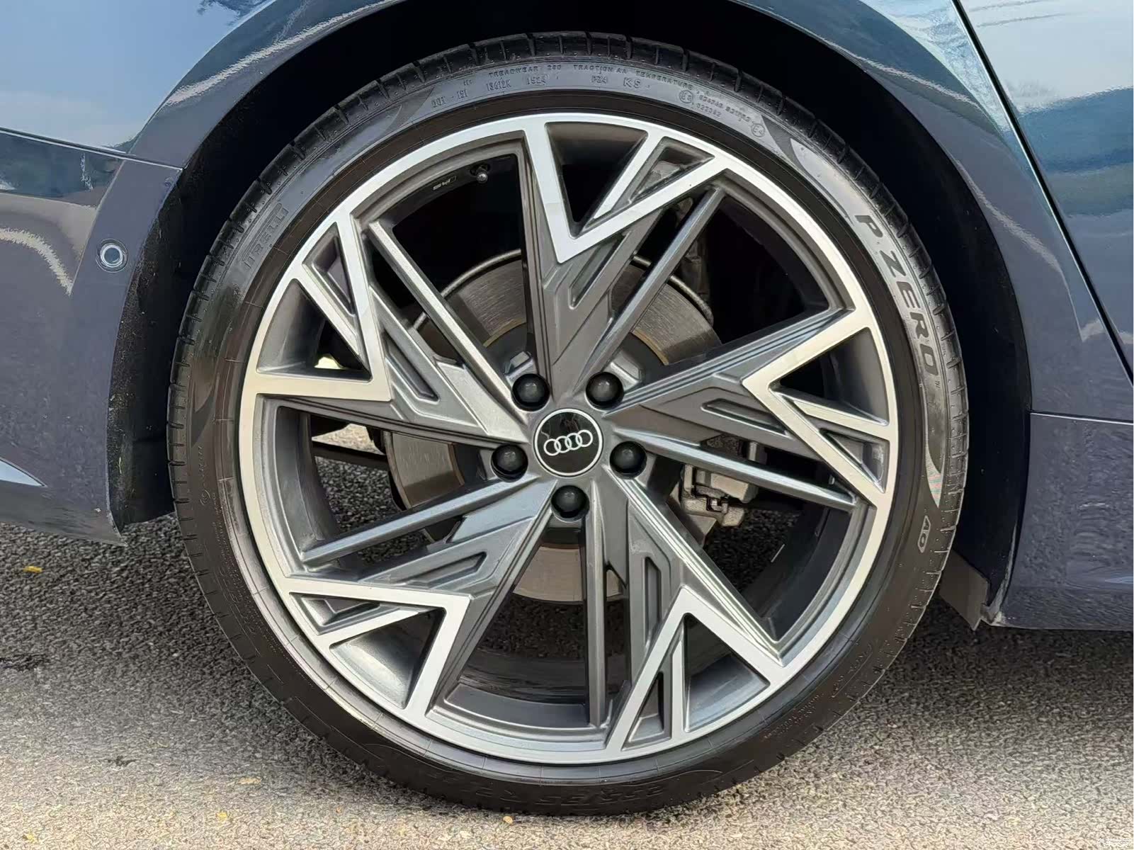 Audi A7L, 2022 9
