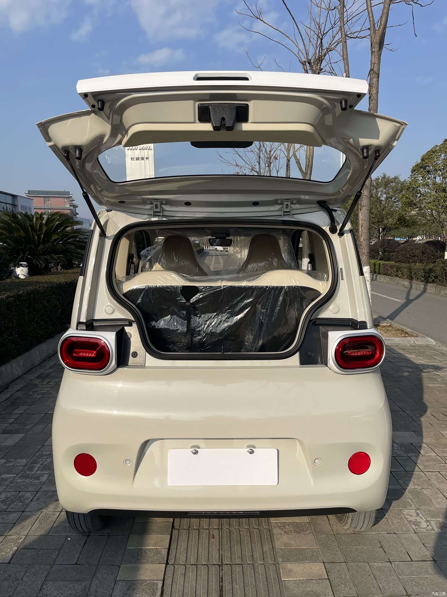 Wuling MINIEV, 2026 13
