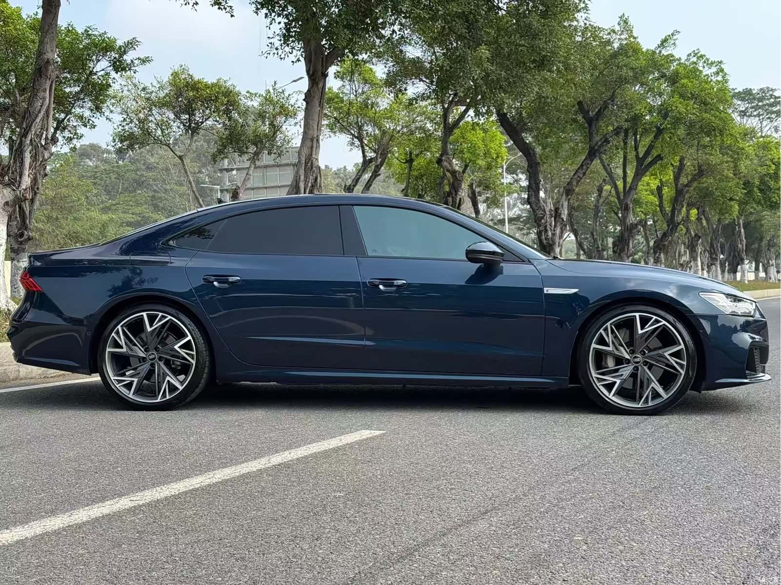 Audi A7L, 2022 8