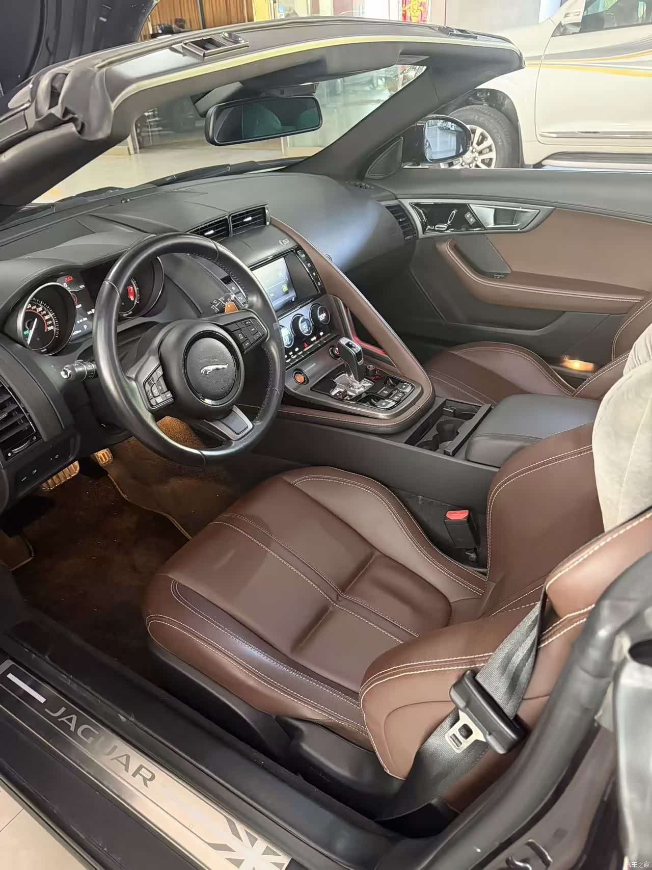 Jaguar F-TYPE, 2017 8