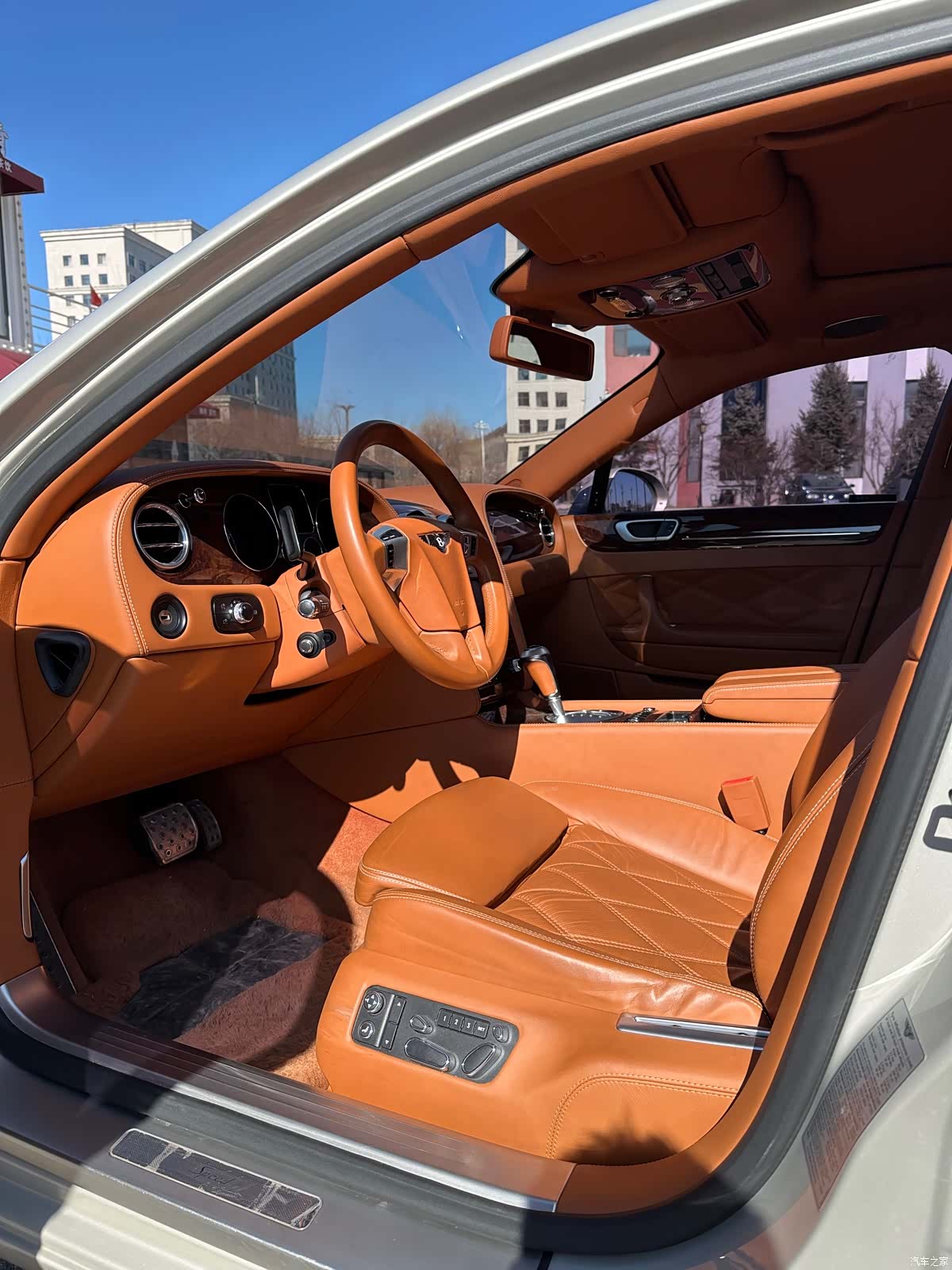 Bentley Flying Spur, 2011 2