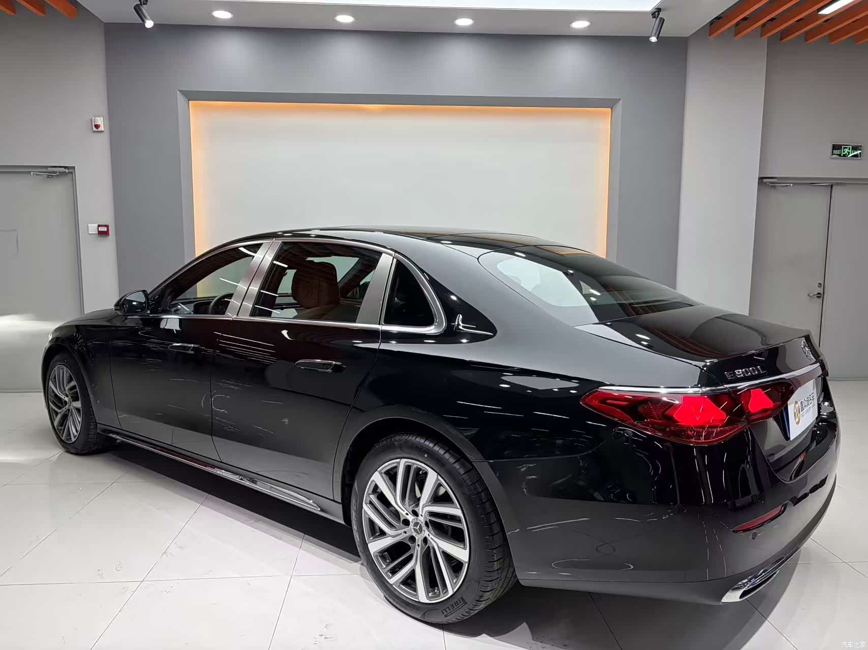 Mercedes-Benz E-Class, 2024 6