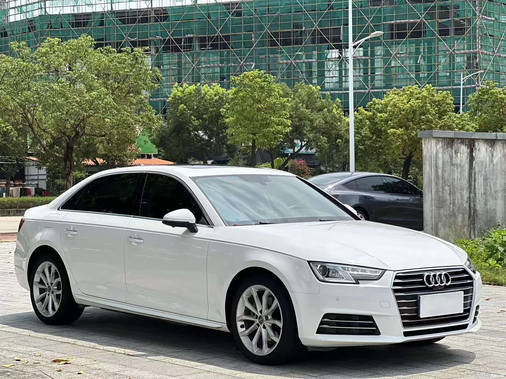 Audi A4L, 2018 3