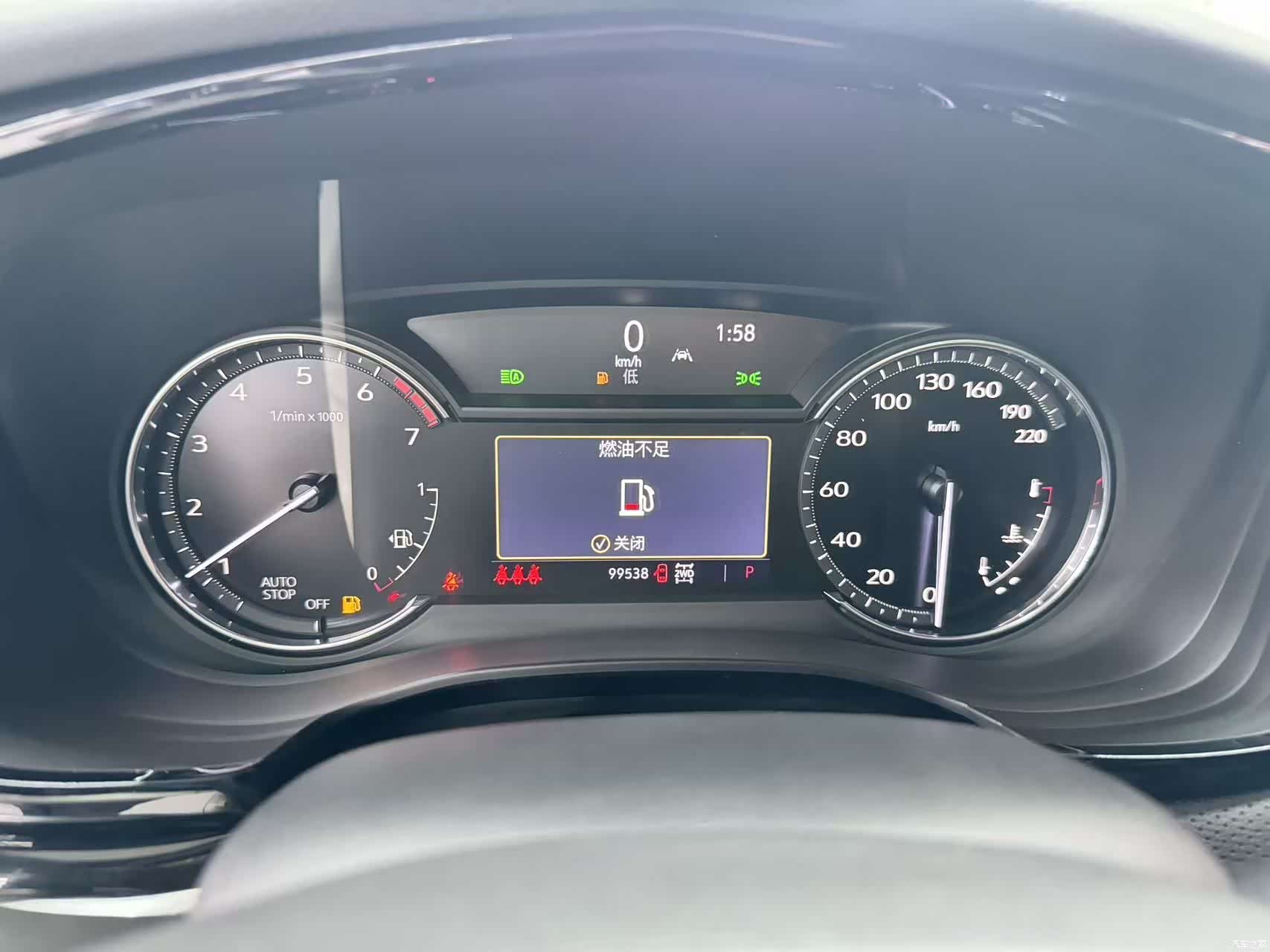 Cadillac XT6, 2022 все фото