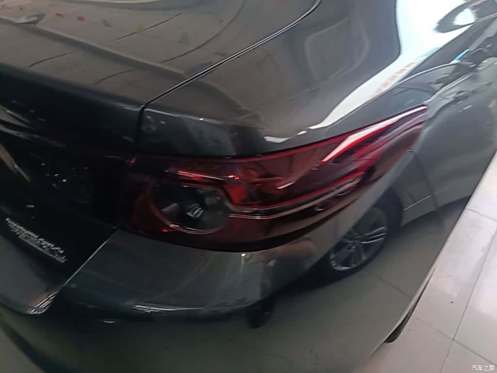 Mazda Mazda3, 2023 8