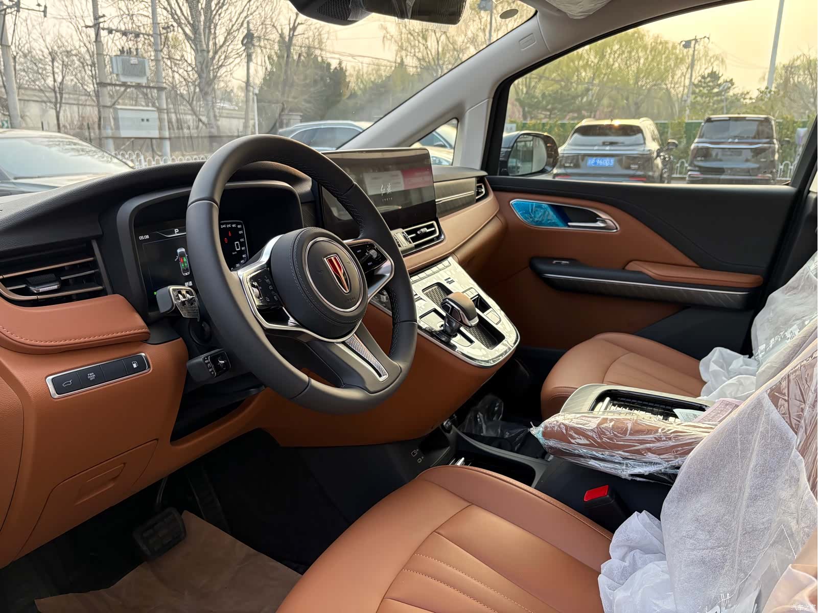 Hongqi HQ9, 2026 6