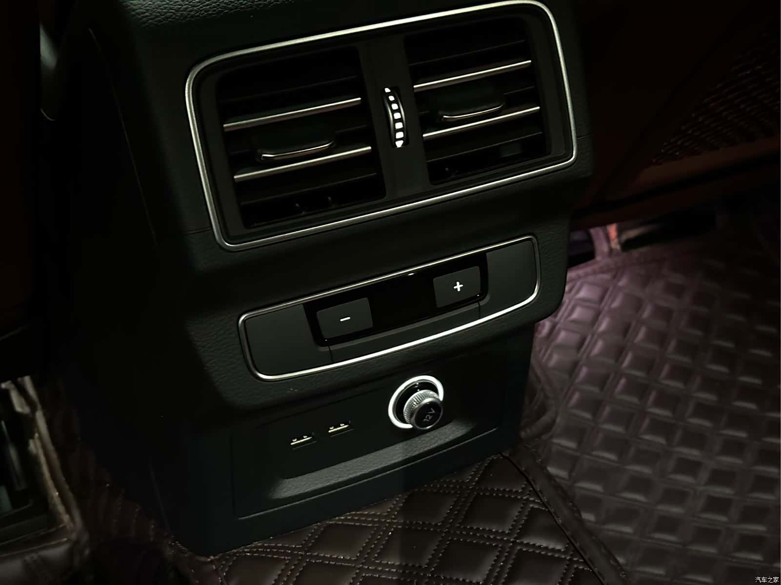 Audi Q5L, 2026 17