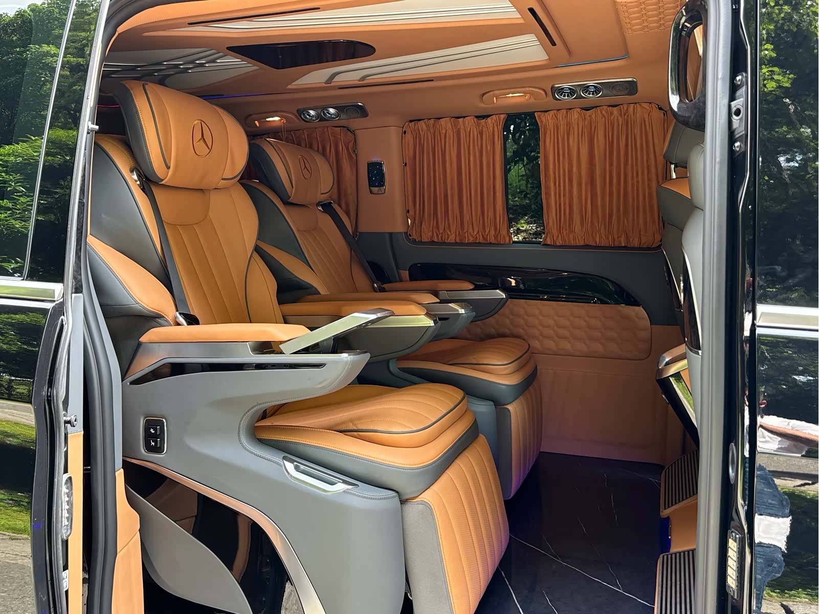 Mercedes-Benz 7, 2024 7