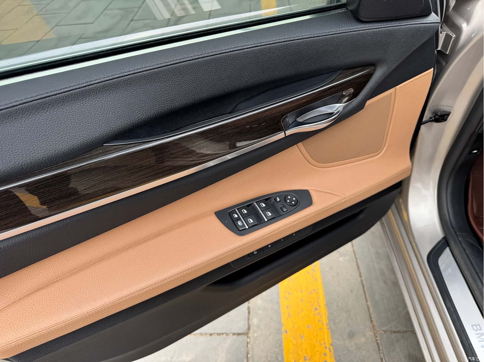BMW 7 Series, 2012 9