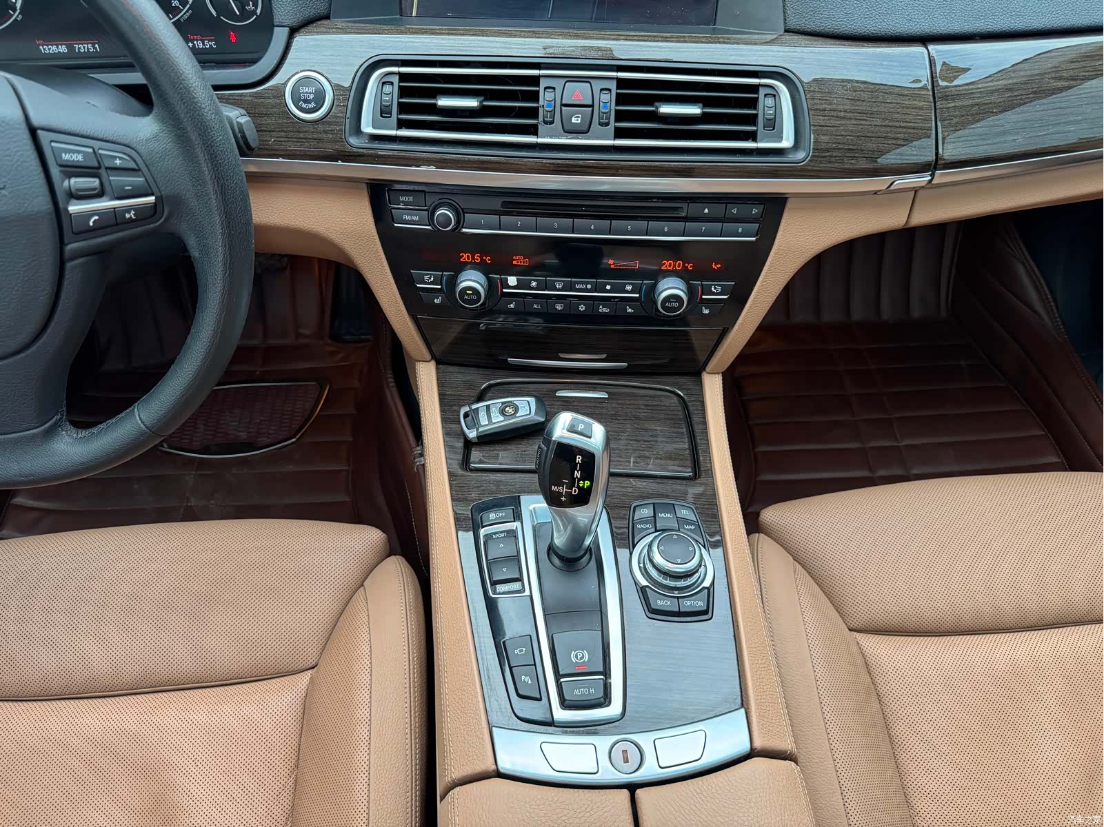 BMW 7 Series, 2012 19