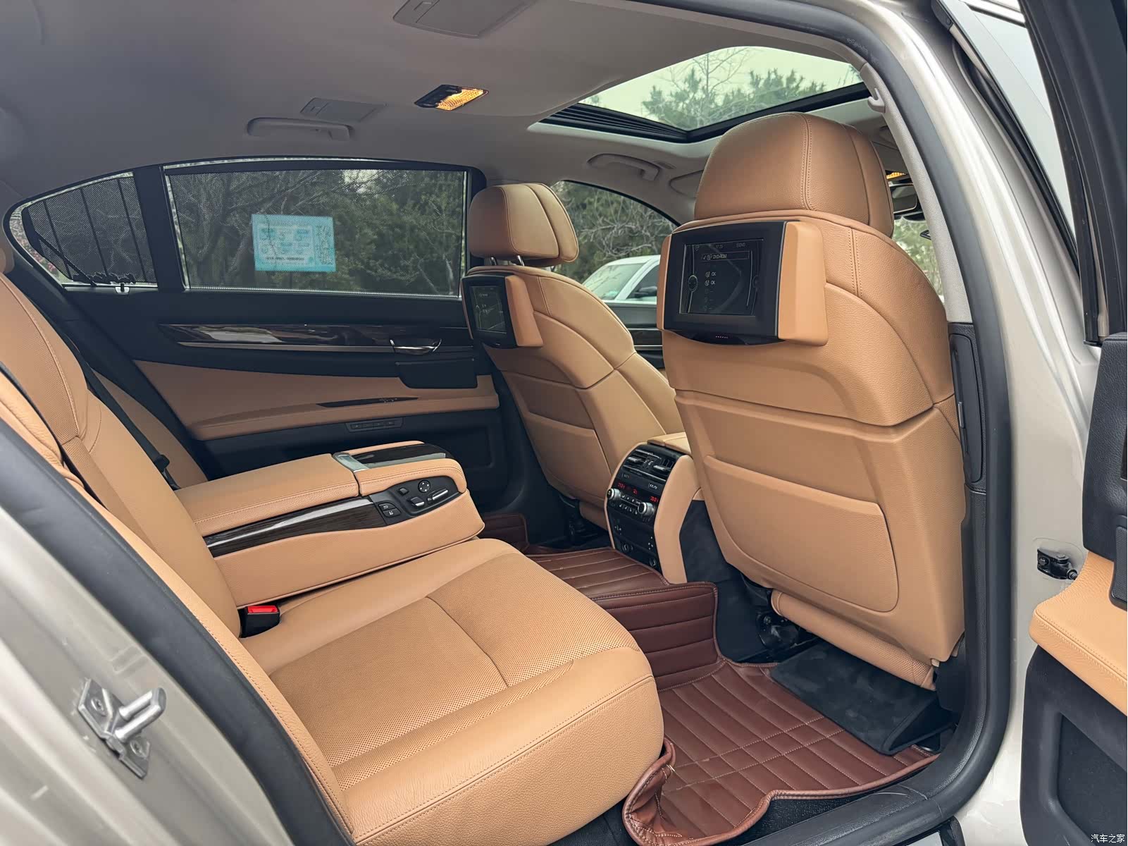 BMW 7 Series, 2012 21