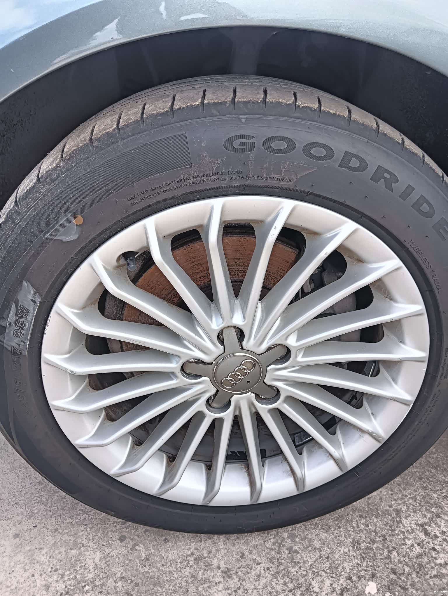 Audi A4L, 2015 12