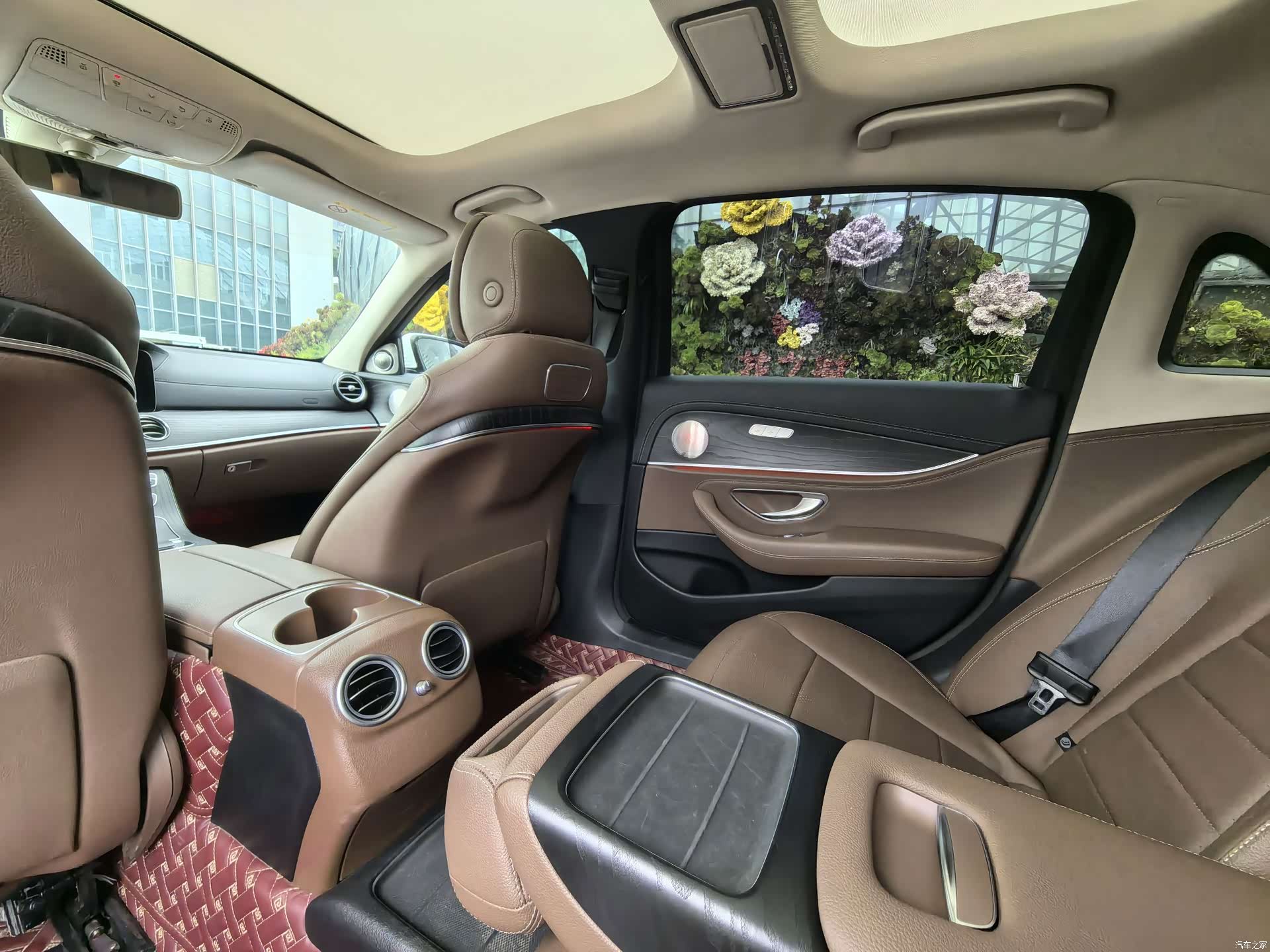 Mercedes-Benz E-Class, 2019 16