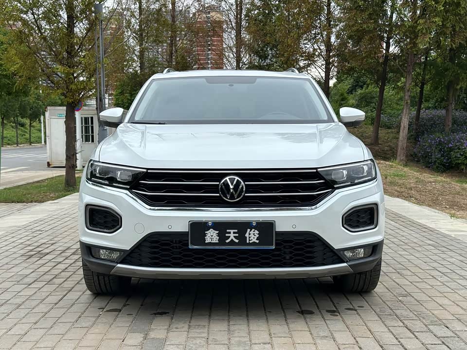 Volkswagen T-ROC exploring Songs