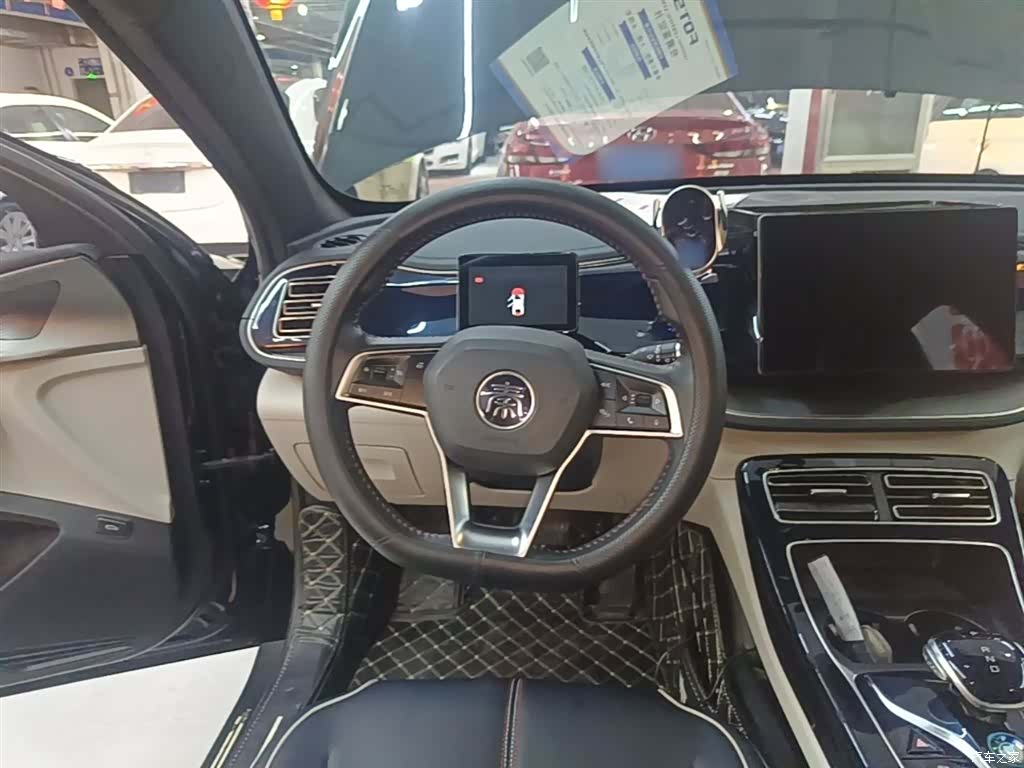 BYD Qin, 2022 10
