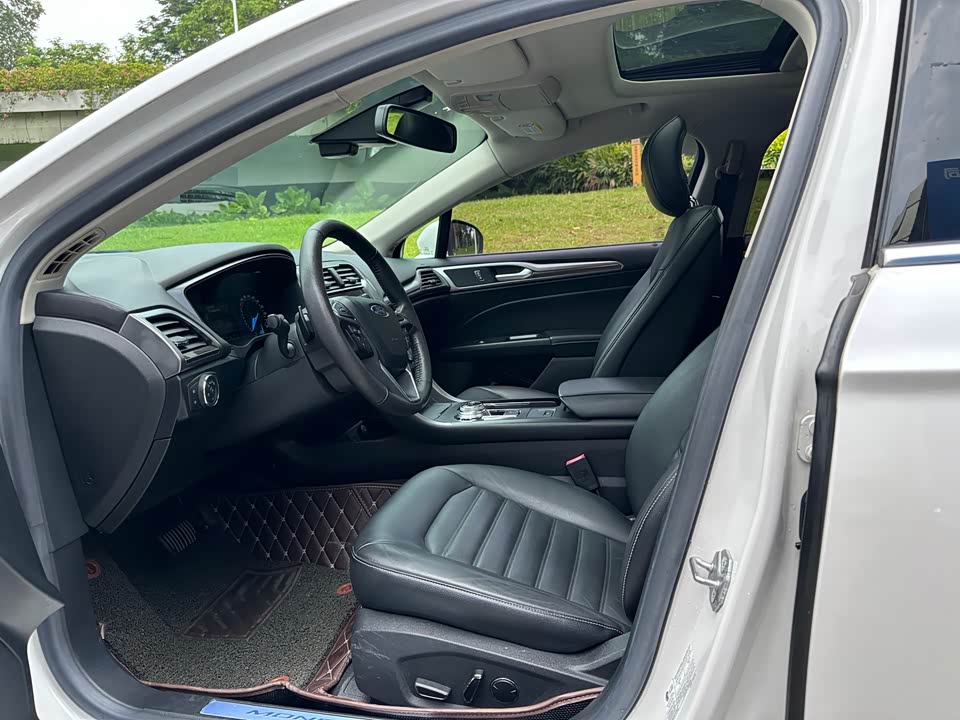 Ford Mondeo Ford Mondeo