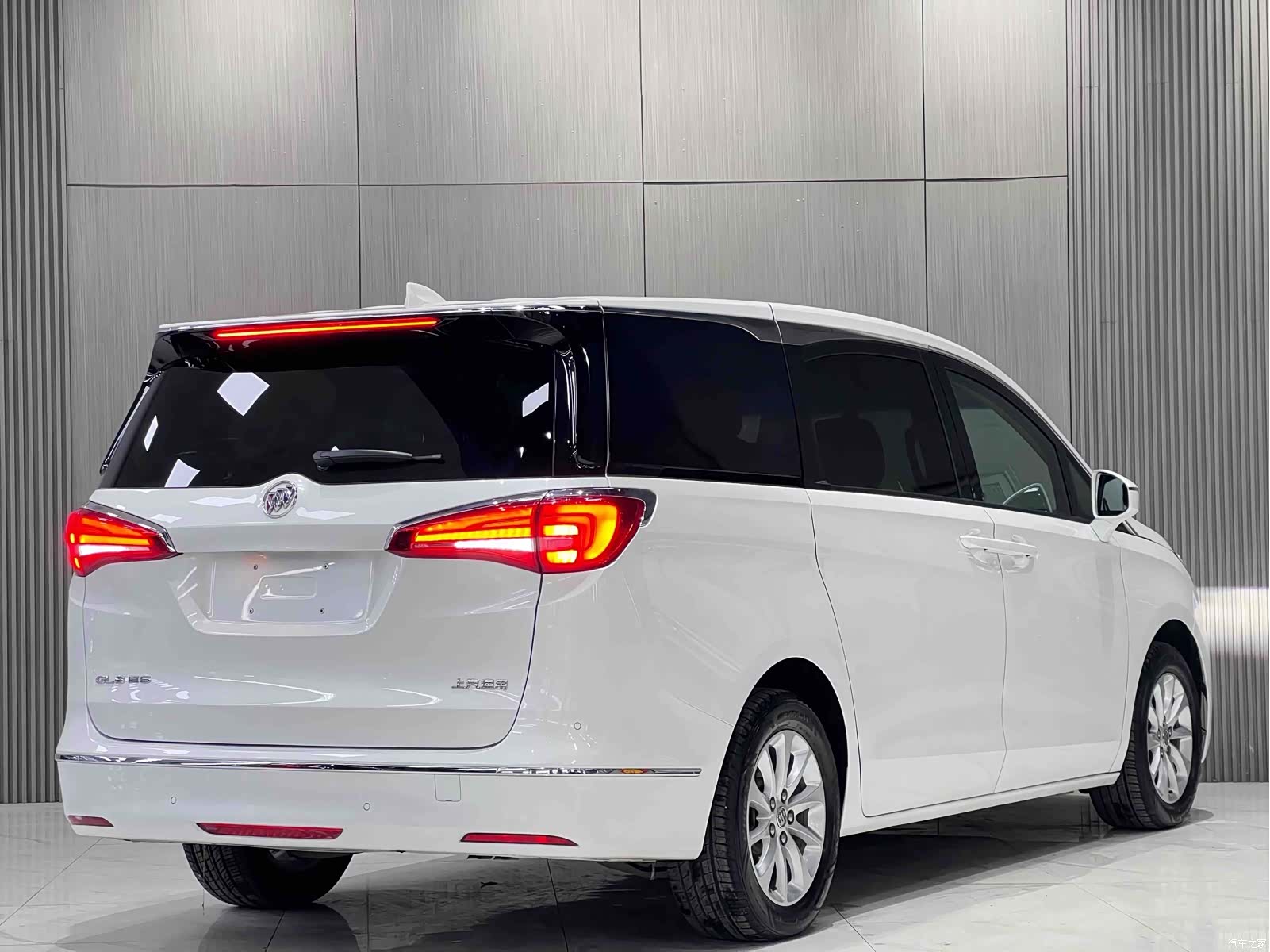 Buick GL8, 2019 6