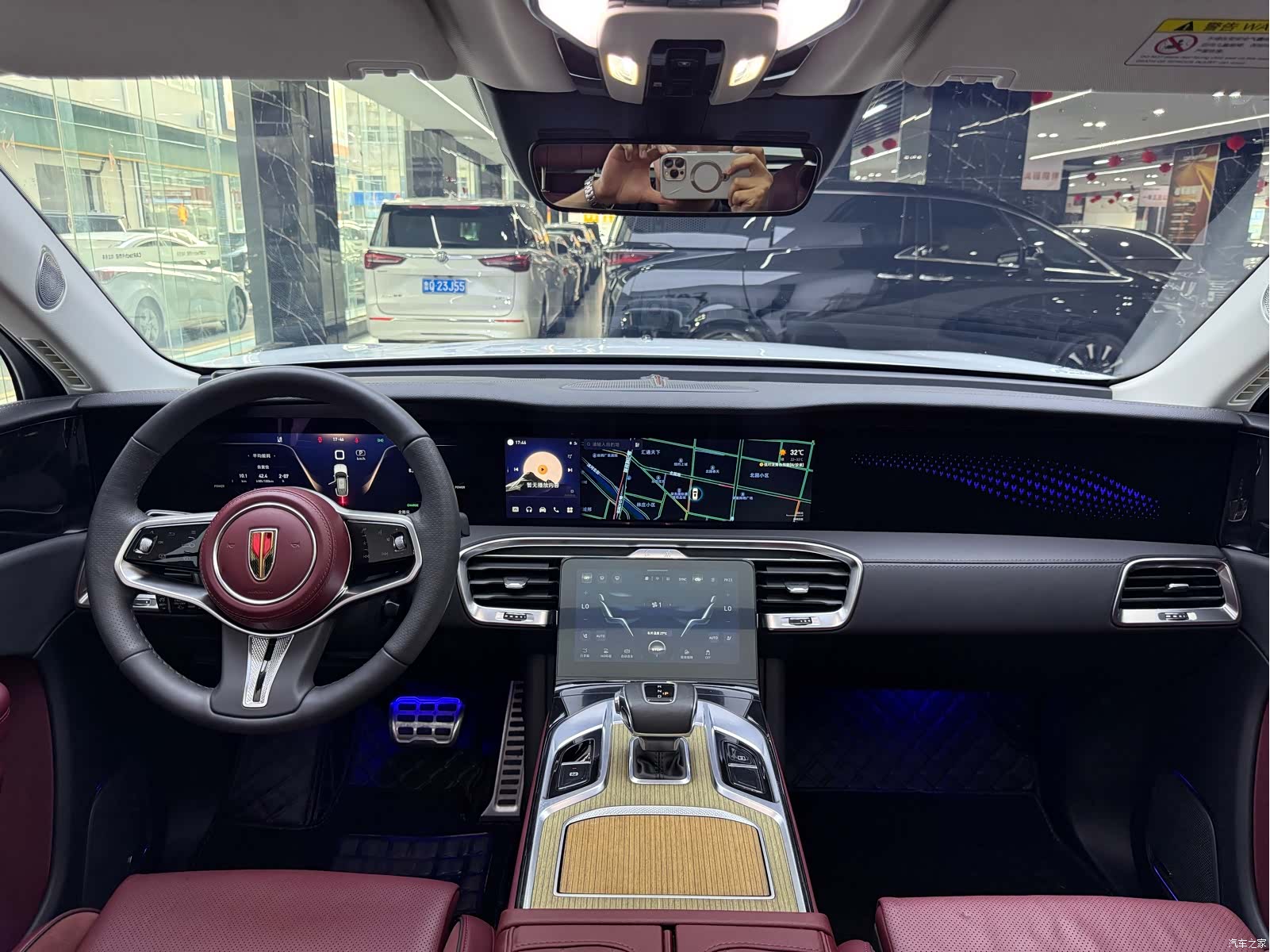 Hongqi E-HS9, 2023 8
