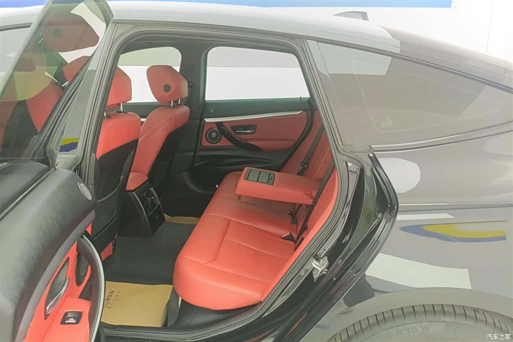 BMW 3 Series, 2021 11