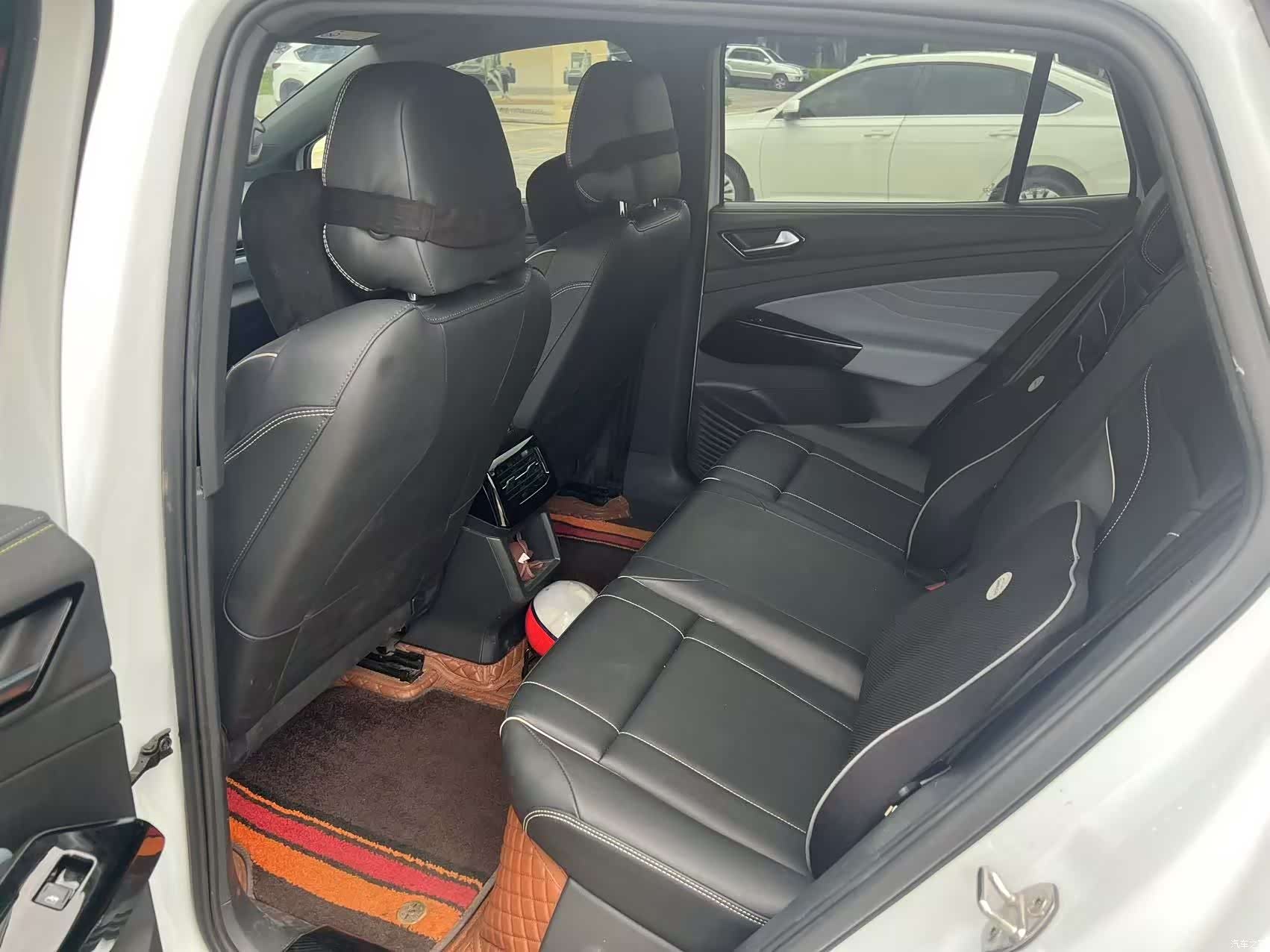 Volkswagen ID.4, 2021 3