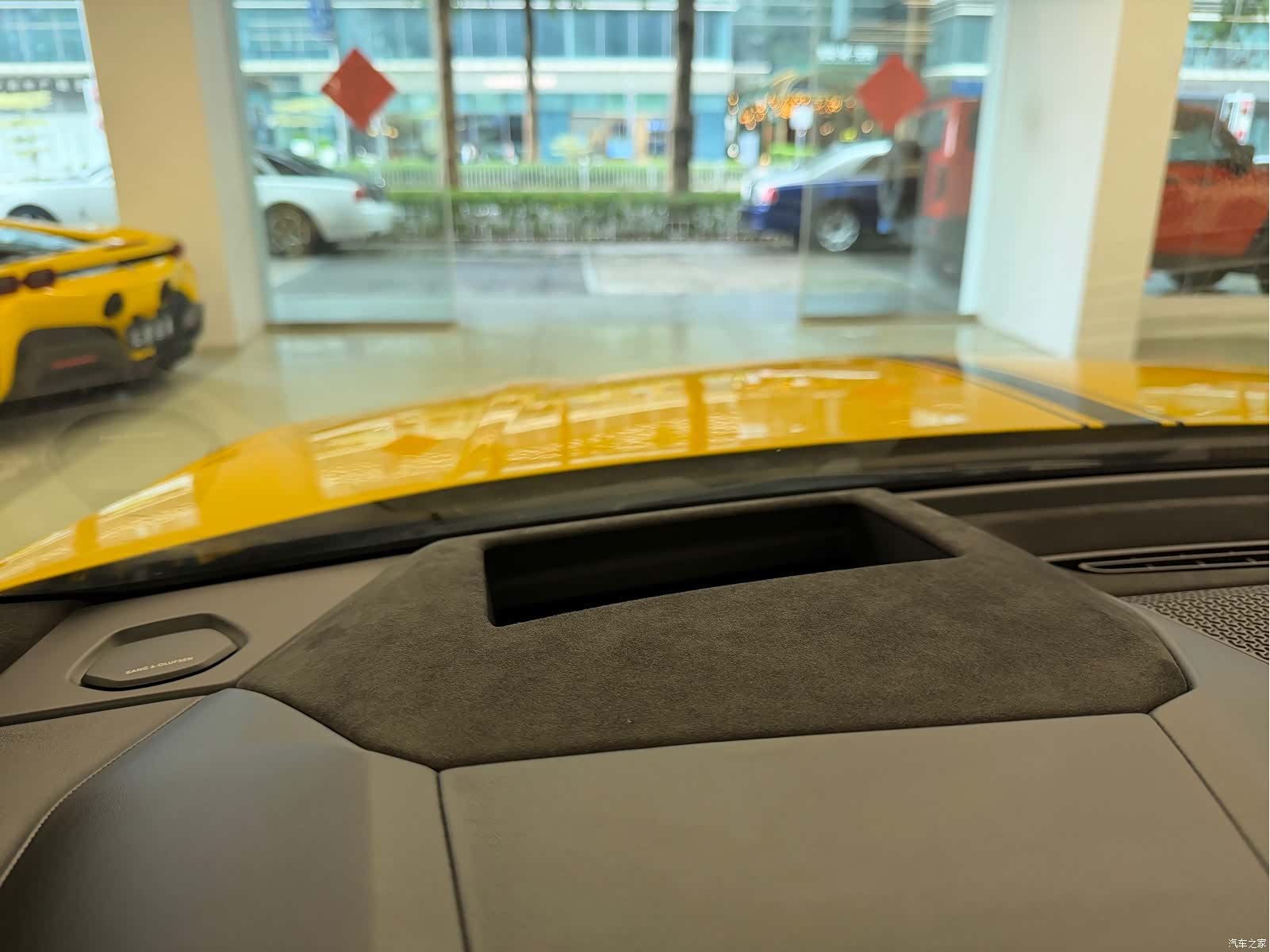 Lamborghini Urus, 2019 17