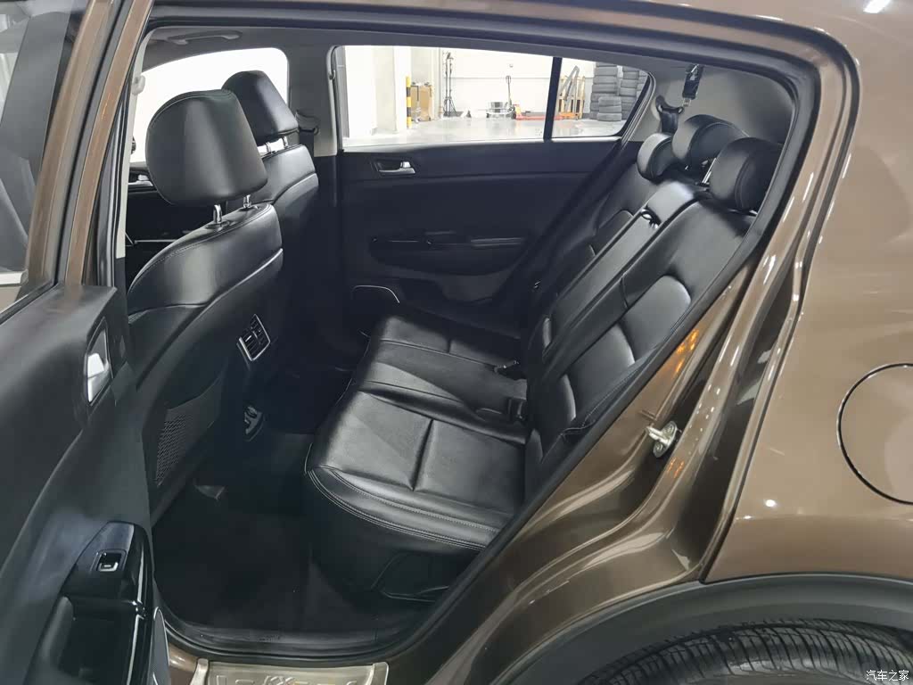 Kia KX5, 2016 15