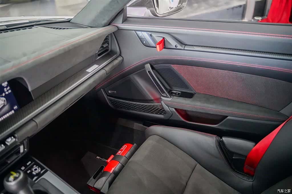 Porsche 911, 2025 29