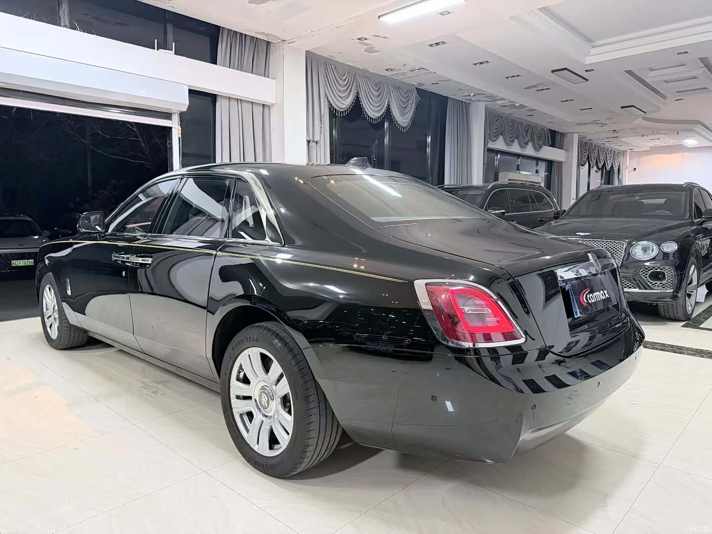 Rolls-Royce Ghost, 2025 9