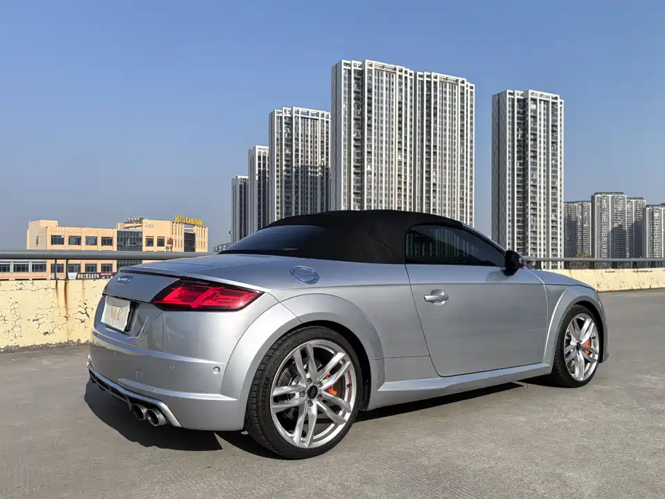 Audi TTS