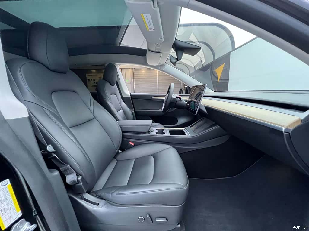 Tesla Model Y, 2021 16