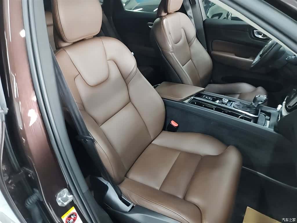 Volvo XC60, 2020 25