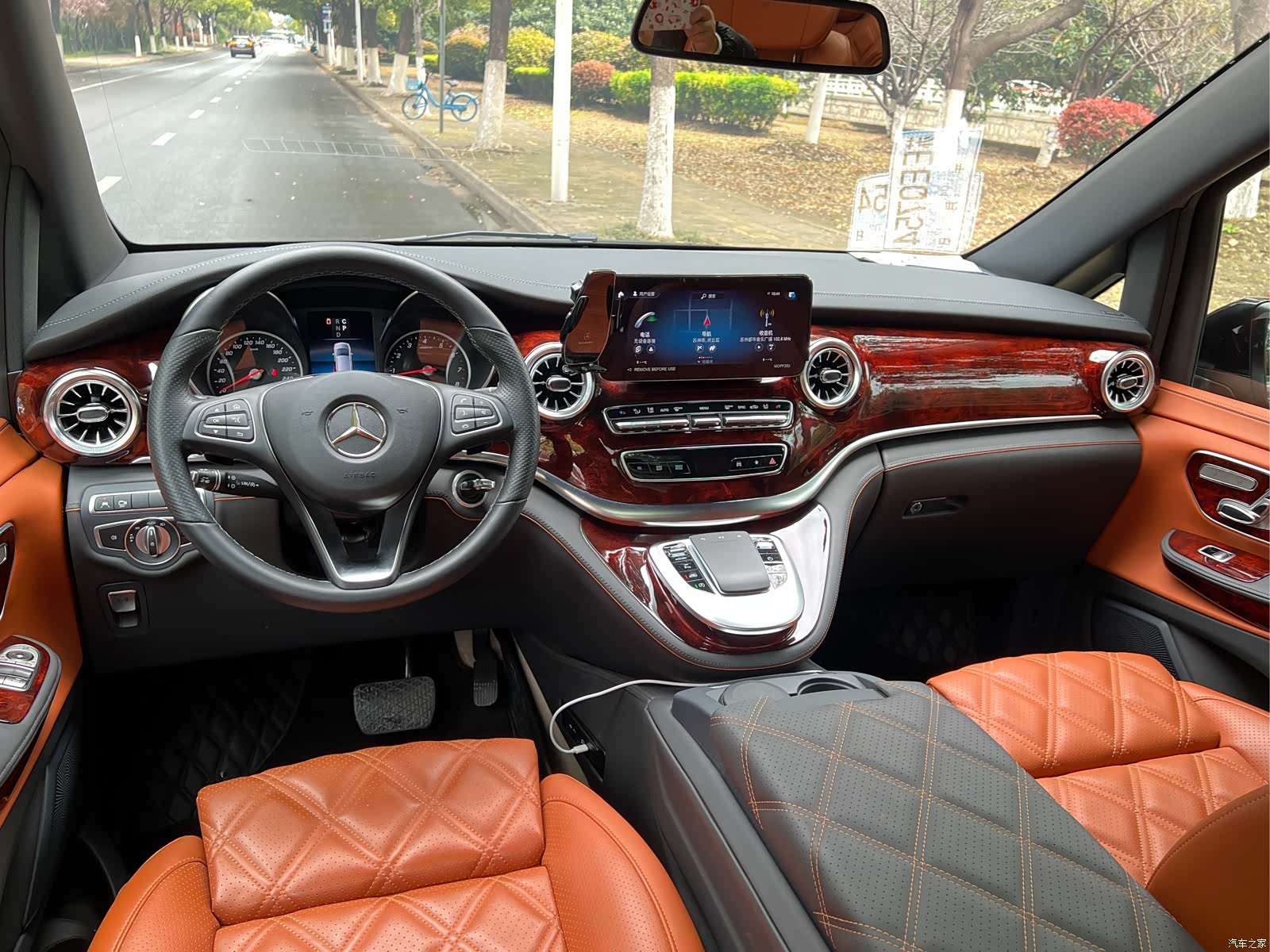 Mercedes-Benz V-Class, 2024 12