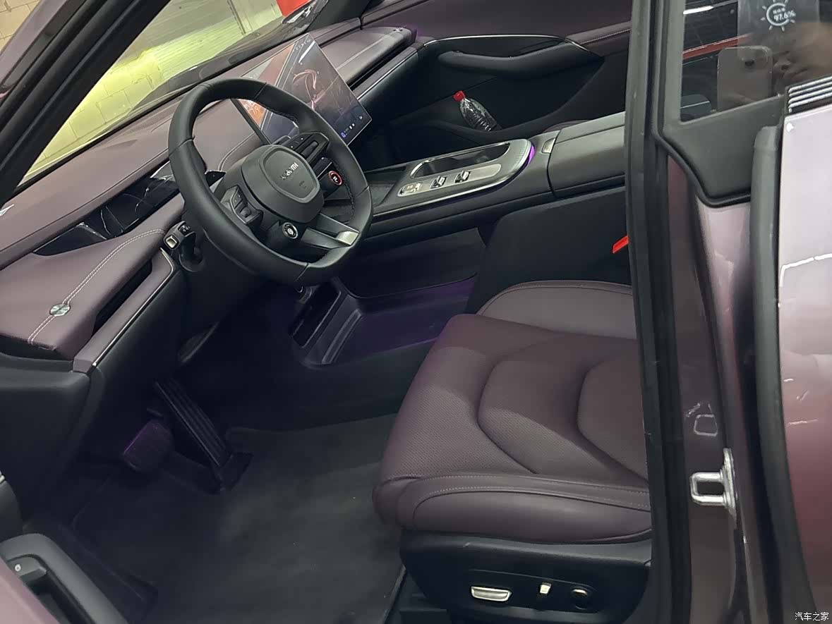 Xiaomi SU7, 2025 4