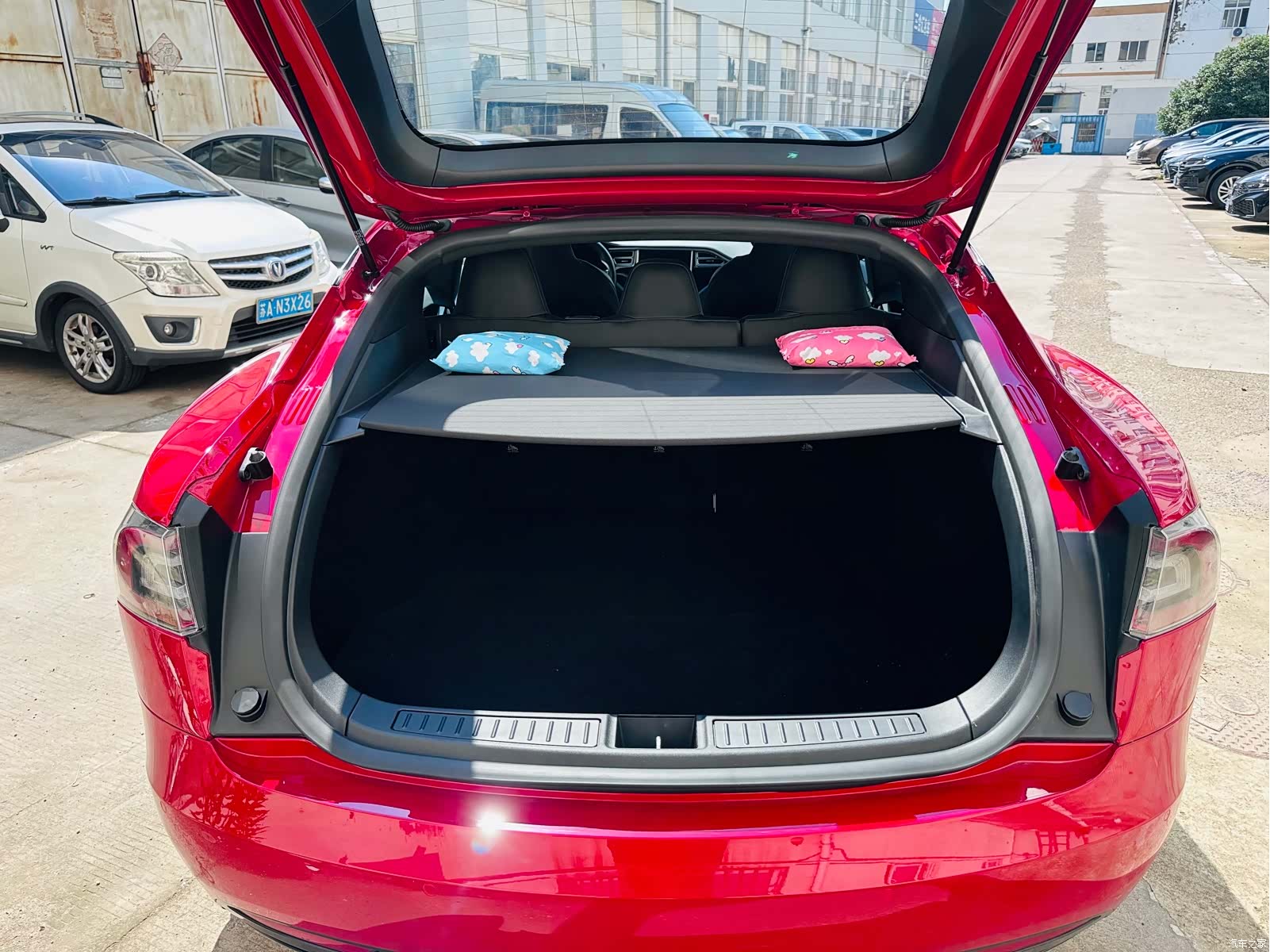 Tesla Model S, 2017 14