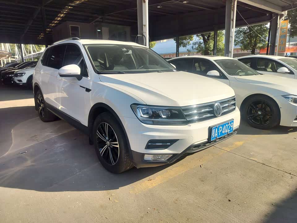 Volkswagen Tiguan L