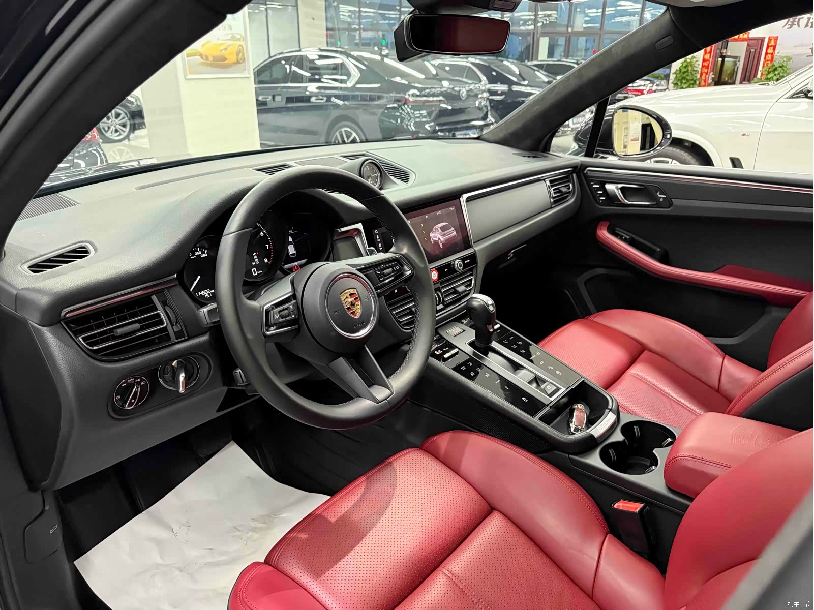 Porsche Macan, 2023 10