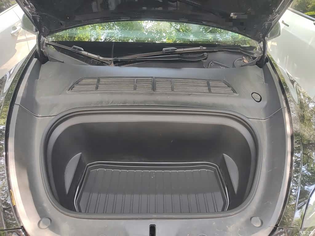 Tesla Model Y, 2021 11